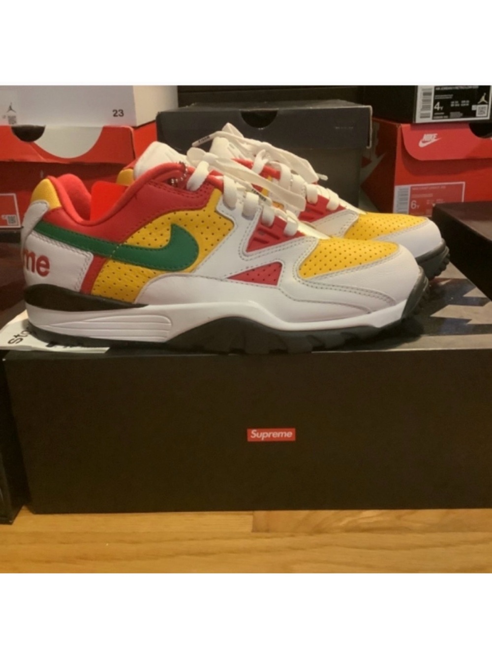 Nike Air Cross Trainer 3 Low x Supreme White Size 8 M = 9.5 W NIB CJ5291-100